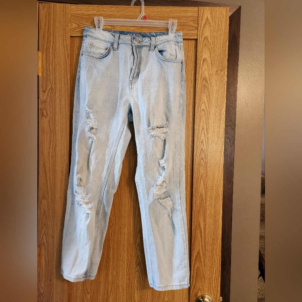 White washed distressed jeans